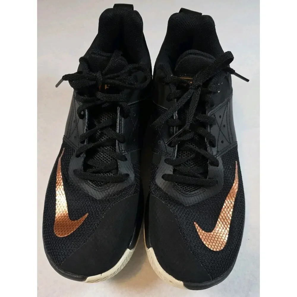Nike fly by